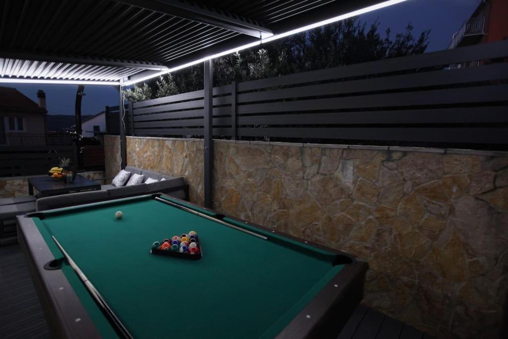 Luxury Villa Lana Apt, Seaview Terrace, Large Outdoor Space, Bbq Trogir Dış mekan fotoğraf