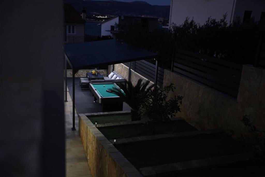 Luxury Villa Lana Apt, Seaview Terrace, Large Outdoor Space, Bbq Trogir Dış mekan fotoğraf