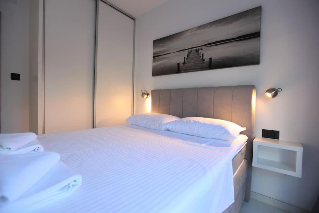 Luxury Villa Lana Apt, Seaview Terrace, Large Outdoor Space, Bbq Trogir Dış mekan fotoğraf