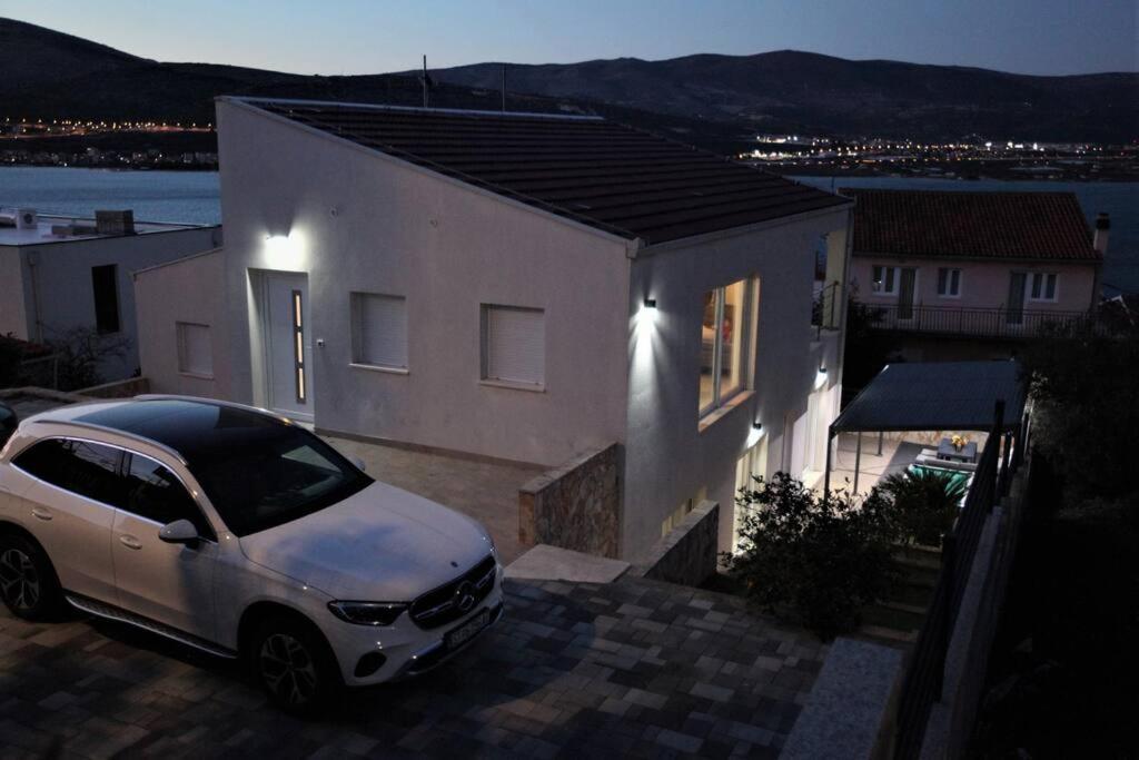 Luxury Villa Lana Apt, Seaview Terrace, Large Outdoor Space, Bbq Trogir Dış mekan fotoğraf