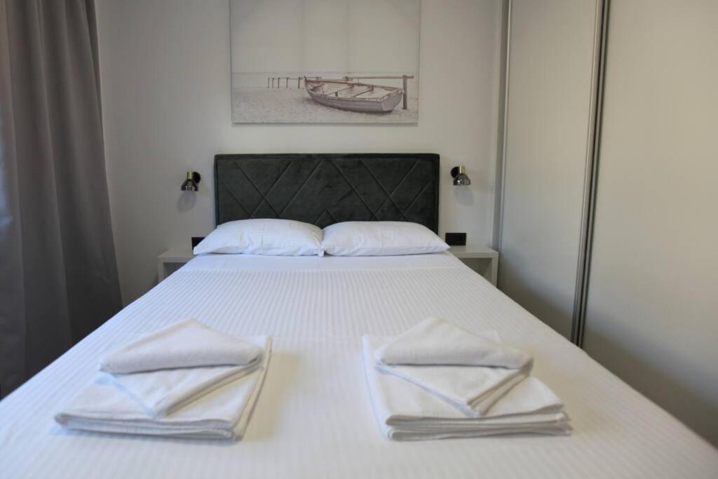 Luxury Villa Lana Apt, Seaview Terrace, Large Outdoor Space, Bbq Trogir Dış mekan fotoğraf