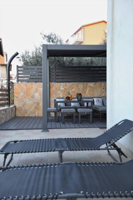 Luxury Villa Lana Apt, Seaview Terrace, Large Outdoor Space, Bbq Trogir Dış mekan fotoğraf