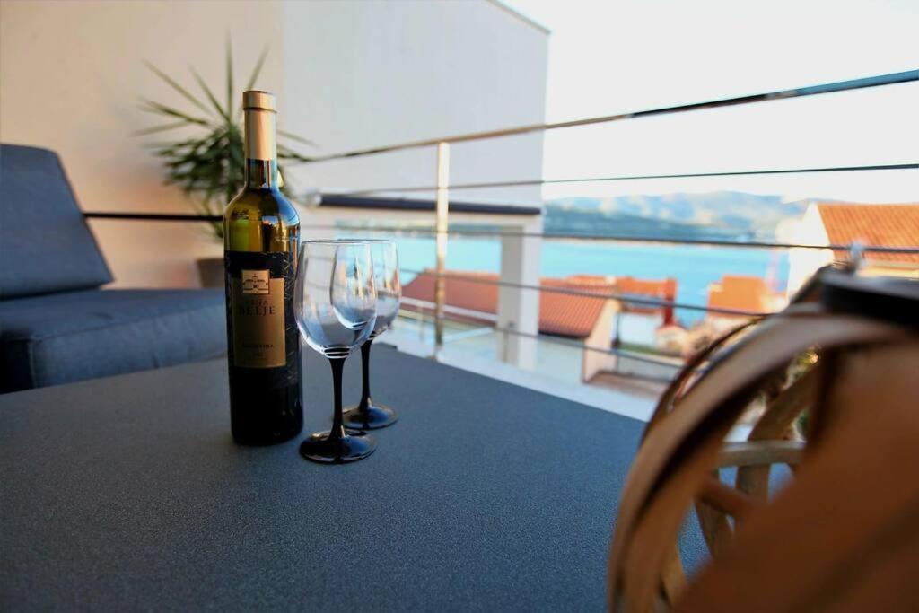 Luxury Villa Lana Apt, Seaview Terrace, Large Outdoor Space, Bbq Trogir Dış mekan fotoğraf